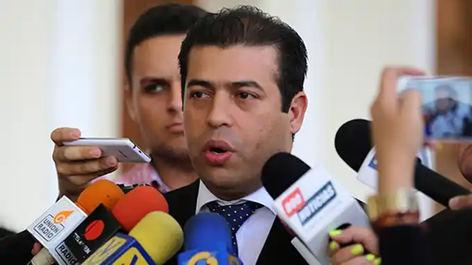 Robert Alcalá desmiente anuncio de su fallecimiento