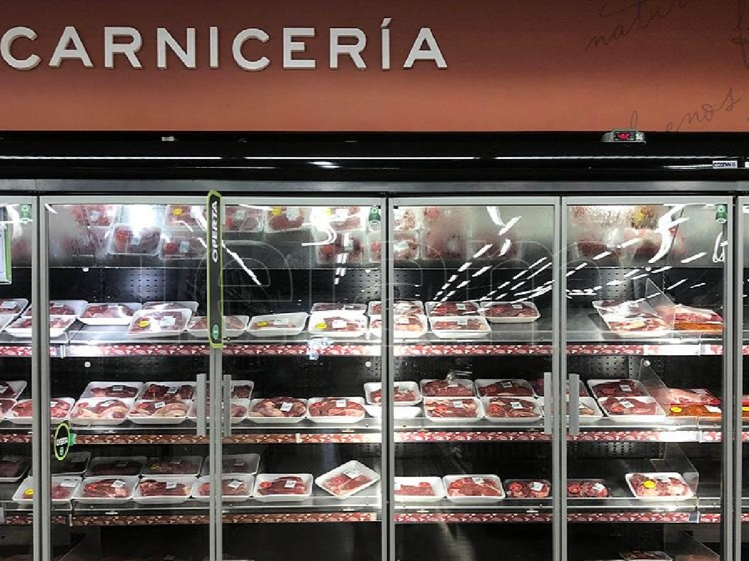 Comienza la oferta de cortes de carne vacuna y el Gobierno busca sumar frutas y verduras