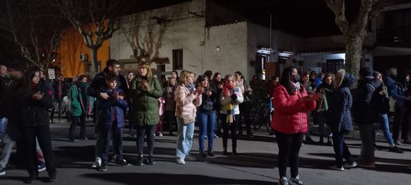 Ecocidio: segundo día de movilización frente a la municipalidad