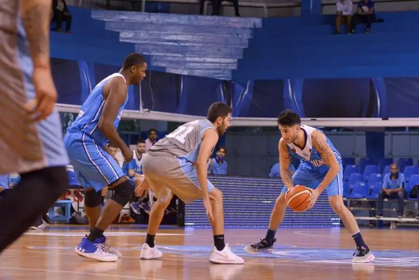 La Unión de Formosa venció a Oberá y se acerca al final 8