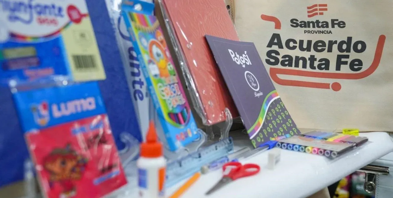 La propuesta incluye kits escolares consensuados con docentes. Crédito: Gobierno de la Provincia de Santa Fe