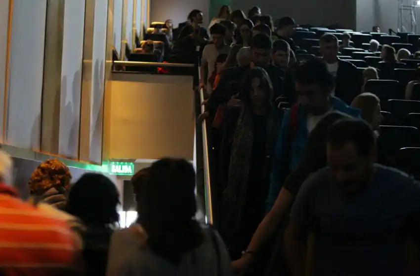 El color de una fiesta que se vive a pleno en las salas de cine