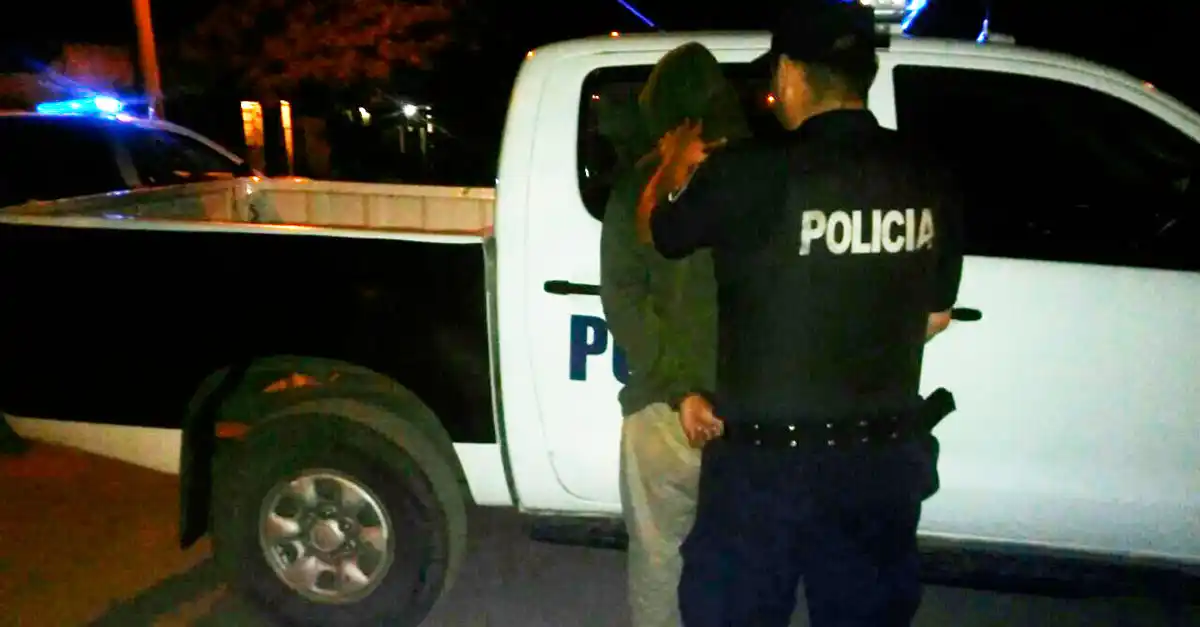 Taxista sospechó del pasajero y llamó a la policía: estaba armado