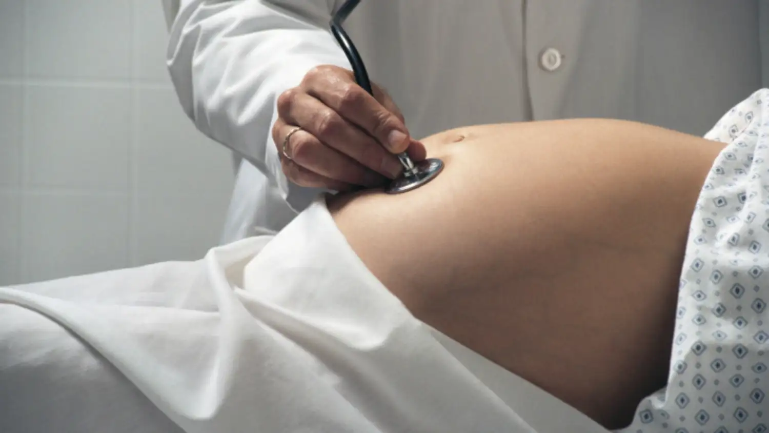 Se conmemora el “Día de la Obstetricia y de la Embarazada”