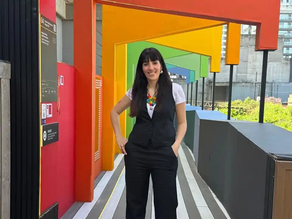 Una estudiante tandilense participó del proyecto que ganó el premio a Mejor Exterior en Casa FOA