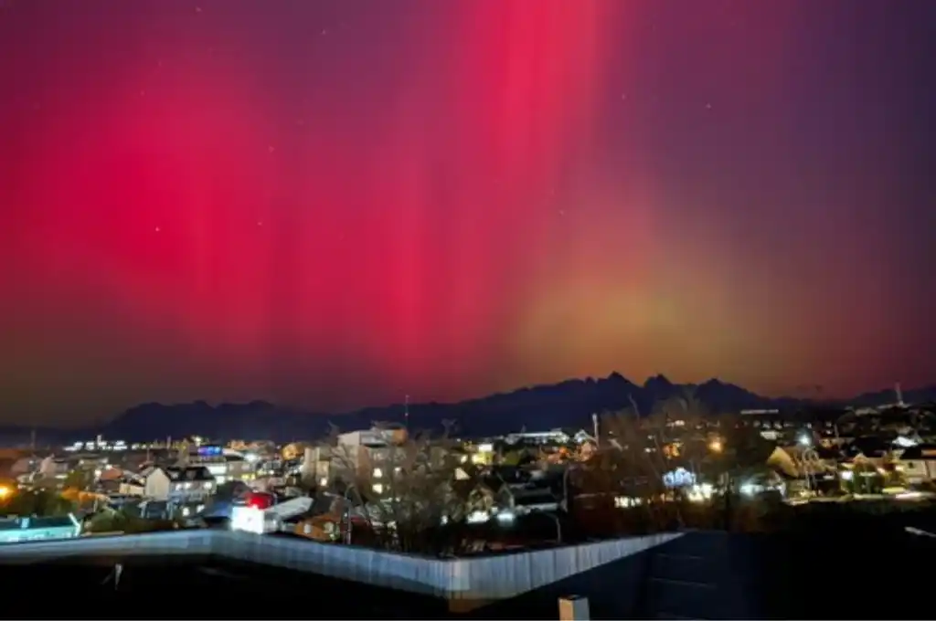 Los ciudadanos de registraron y compartieron en redes sociales fabulosas imágenes del cielo.
