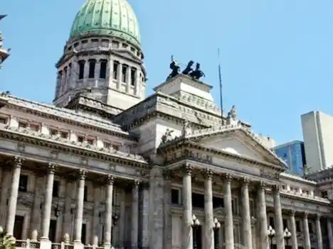 El Gobierno afina números y empuja la reforma laboral