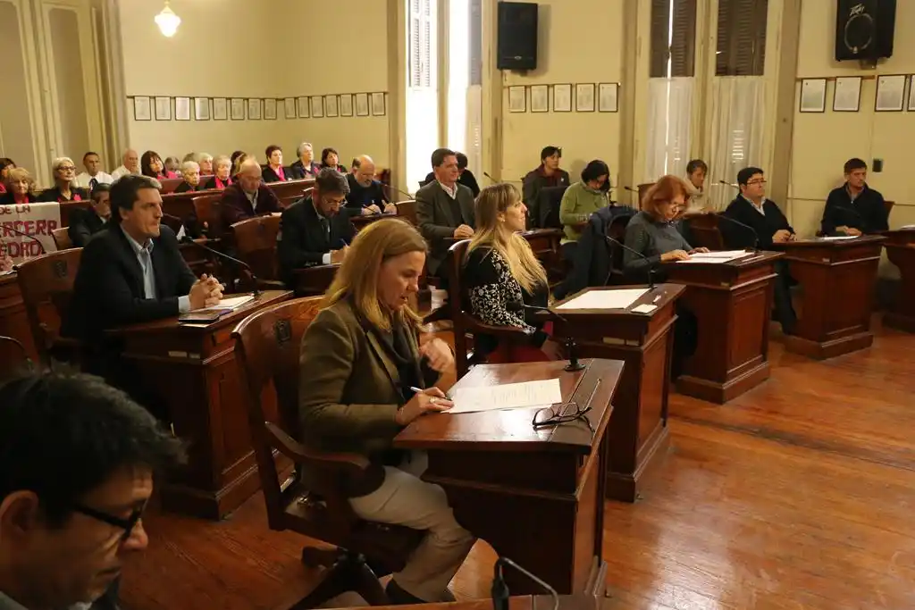 Autorizan compra de aparatología médica por 2,1 millones de pesos