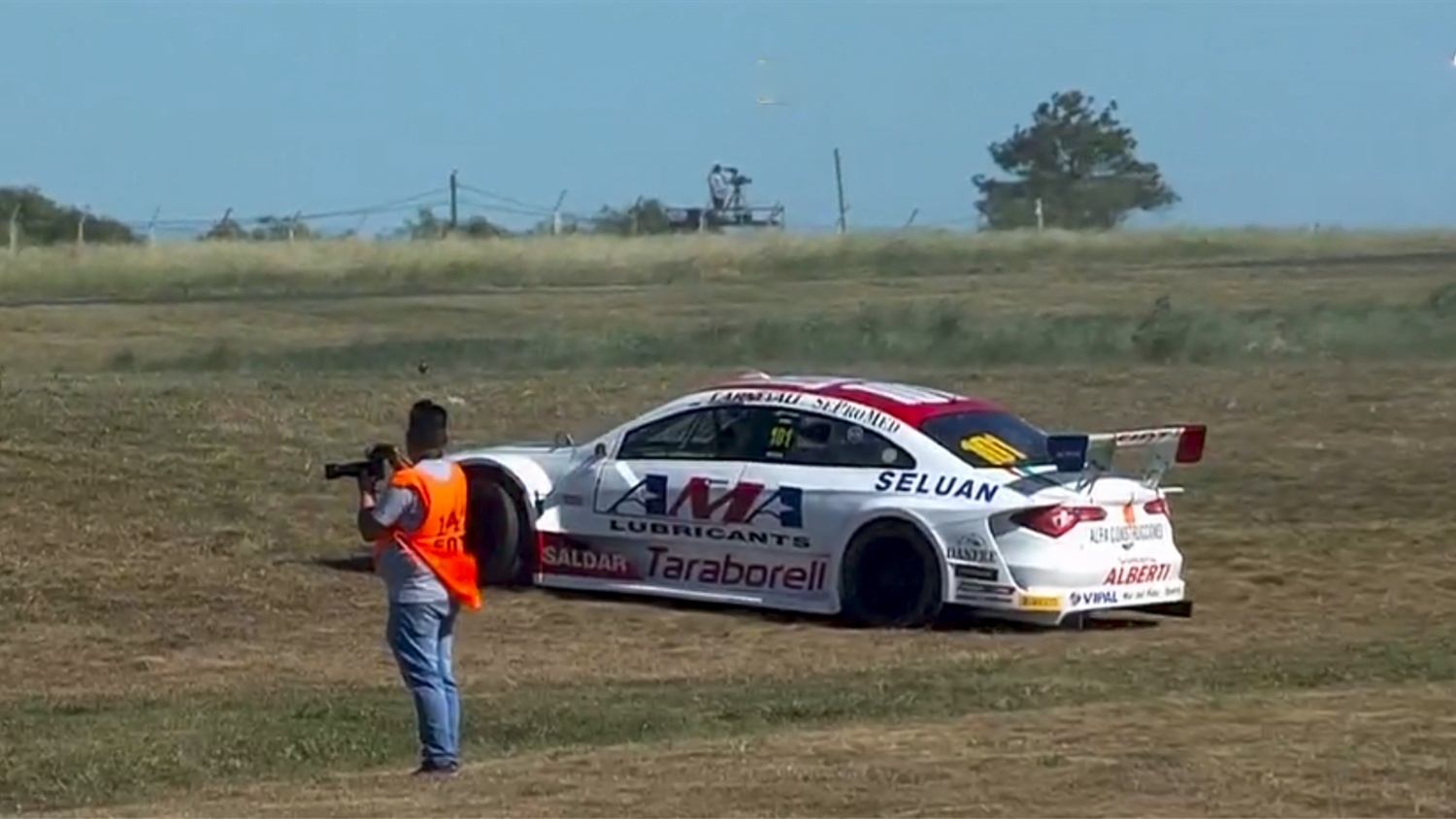 Verriello abandonó la primera carrera en Paraná