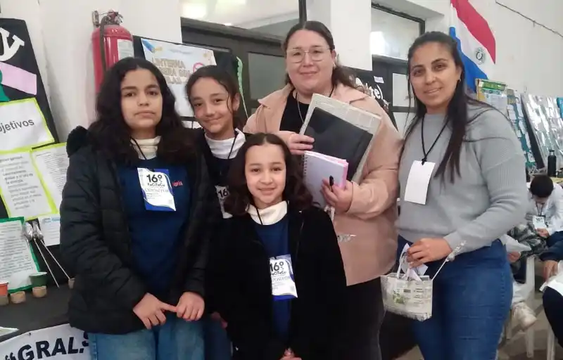 Alumnas de Concordia obtuvieron acreditación internacional en la Feria Fo.Ci.Te.Cu