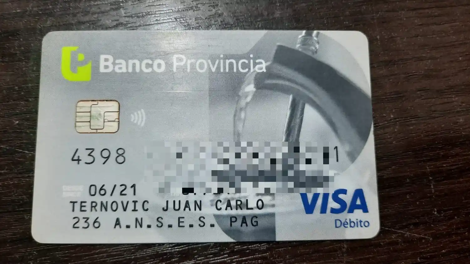 Encontraron tarjeta de Juan Carlos Ternovic