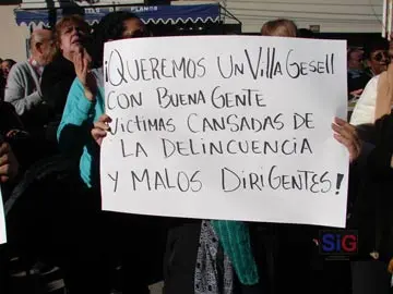 Vecinos de la Costa marchan por seguridad
