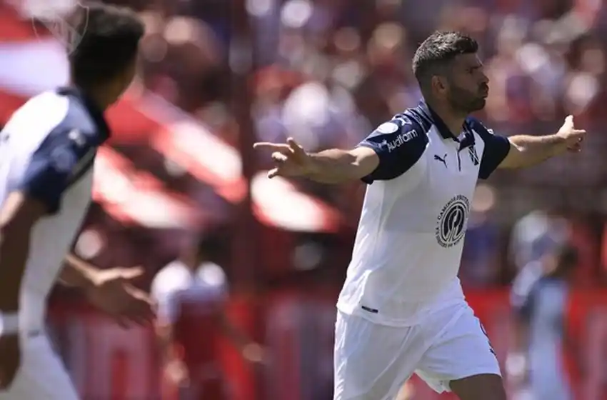 Independiente consiguió un contundente triunfo en la Paternal