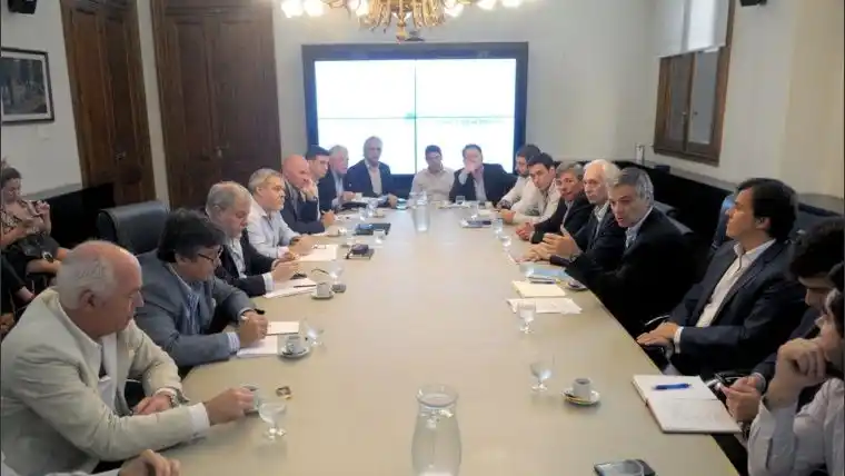 Reunión en Agroindustria para coordinar la logística de la cosecha gruesa 2019