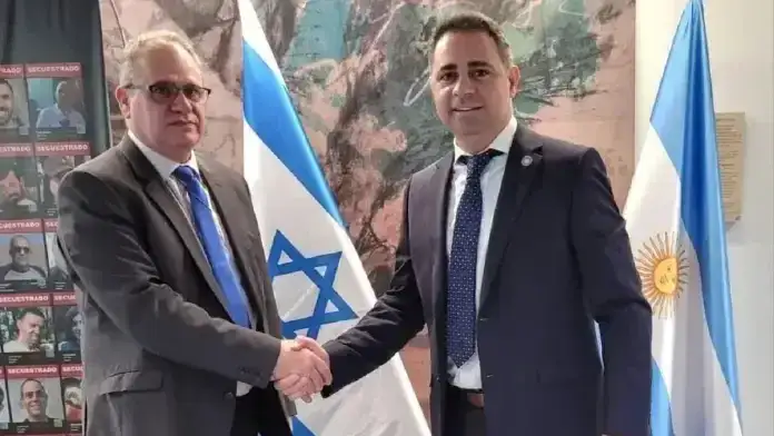 Davico fue invitado por el Gobierno de Israel para participar de una cumbre internacional