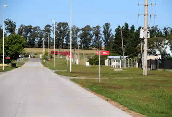 La escalada de contagios y aislamientos complica a las empresas e impacta en la actividad económica