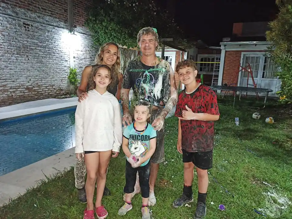 El intendente Martín Piaggio se recibió de abogado y lo celebró junto a su familia