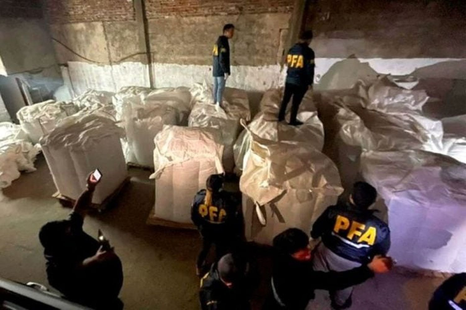 Detuvieron al sindicado líder de una banda narco que iba a trasladar 1.600 kilos de cocaína a Dubai