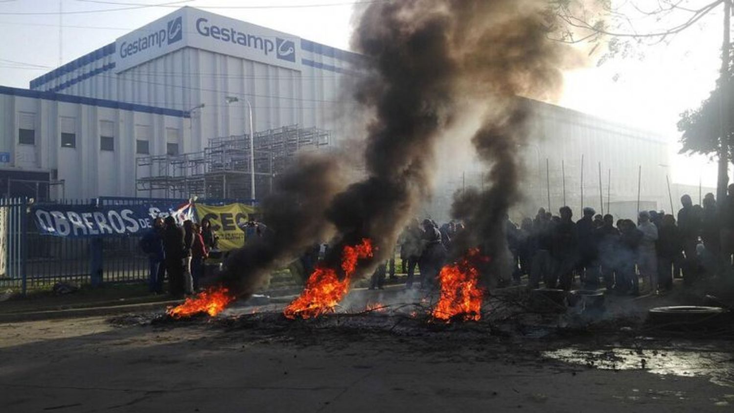Crisis automotriz: Tensión en Escobar por la toma de la fábrica Gestamp