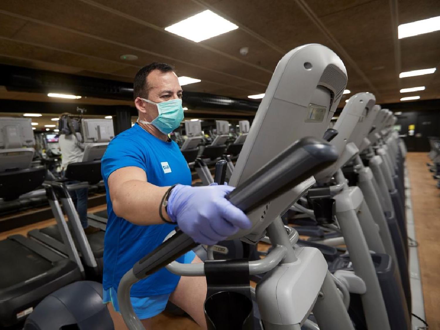 En tres provincias vuelven a abrirse gimnasios, bares y restaurantes