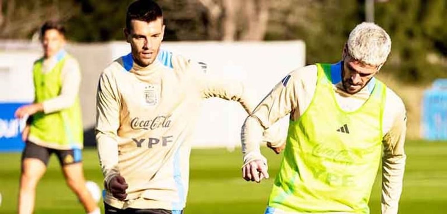 Pruebas de Scaloni en el entrenamiento de la Selección Argentina