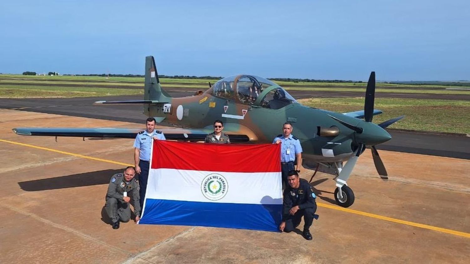 La Fuerza Aérea Paraguaya realiza vuelos de prueba con los Super Tucano en Brasil antes de su entrega