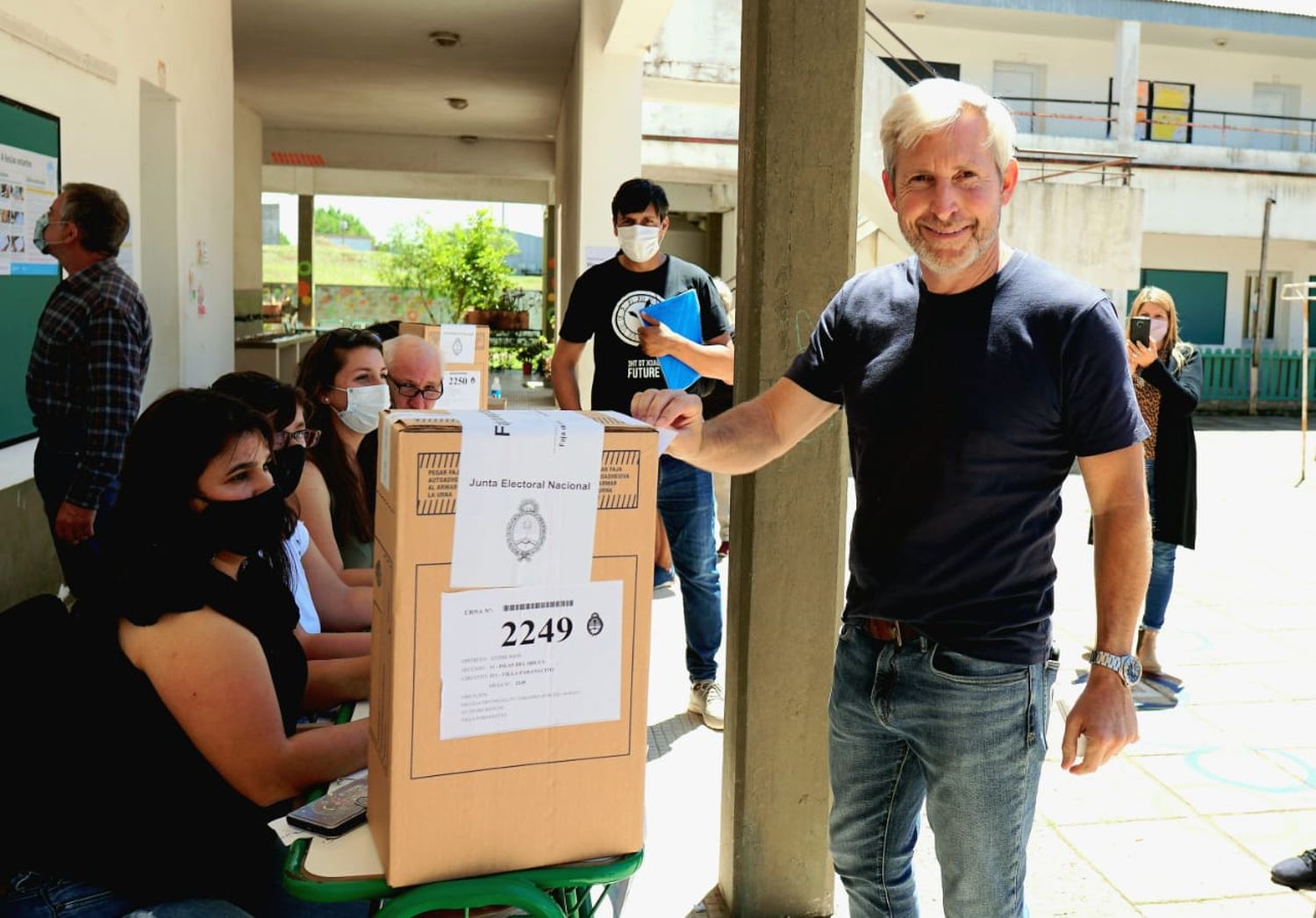 Frigerio votó en Villa Paranacito y pidió a los entrerrianos hacerlo "sin amenazas y con libertad"
