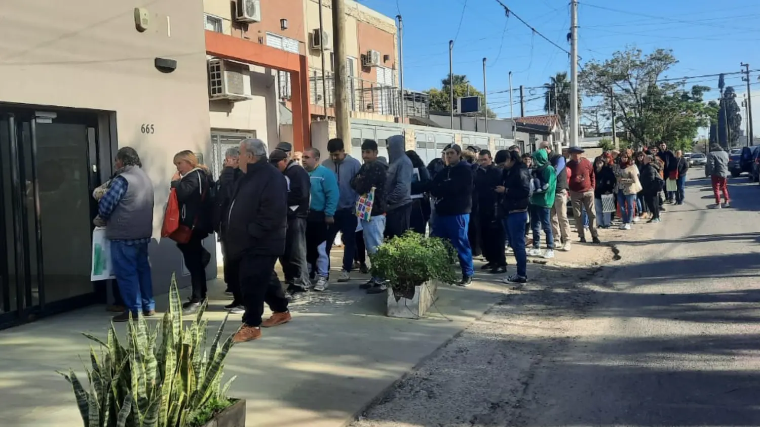Siguen las auditorías a personas con discapacidad: largas filas y muchos trámites en Provincia para no perder la pensión