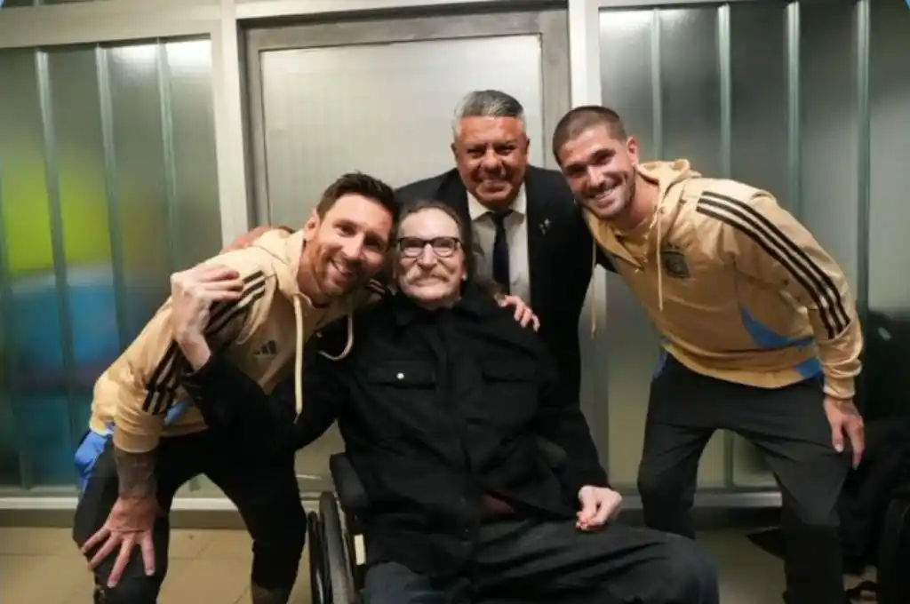 Lionel Messi junto a Charly García