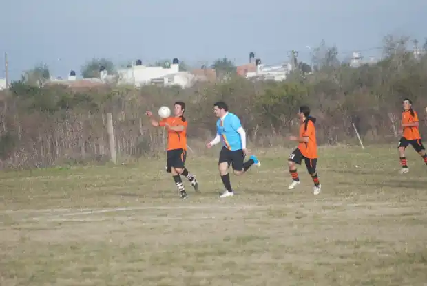 Goleadas de Merendero y San Martín 