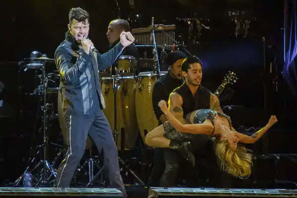Ricky Martin brindó un show histórico ante 10 mil personas en Azul 