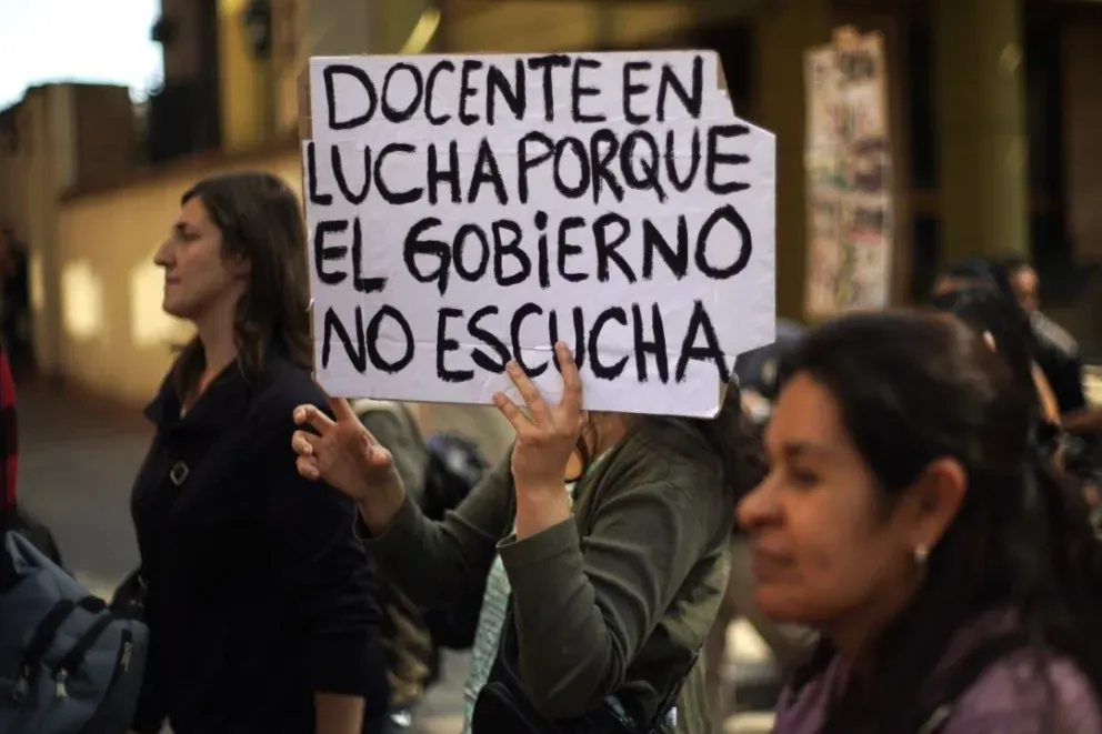 Agmer adhiere a un Paro Nacional Docente la próxima semana contra el ajuste, por el Fonid y la paritaria