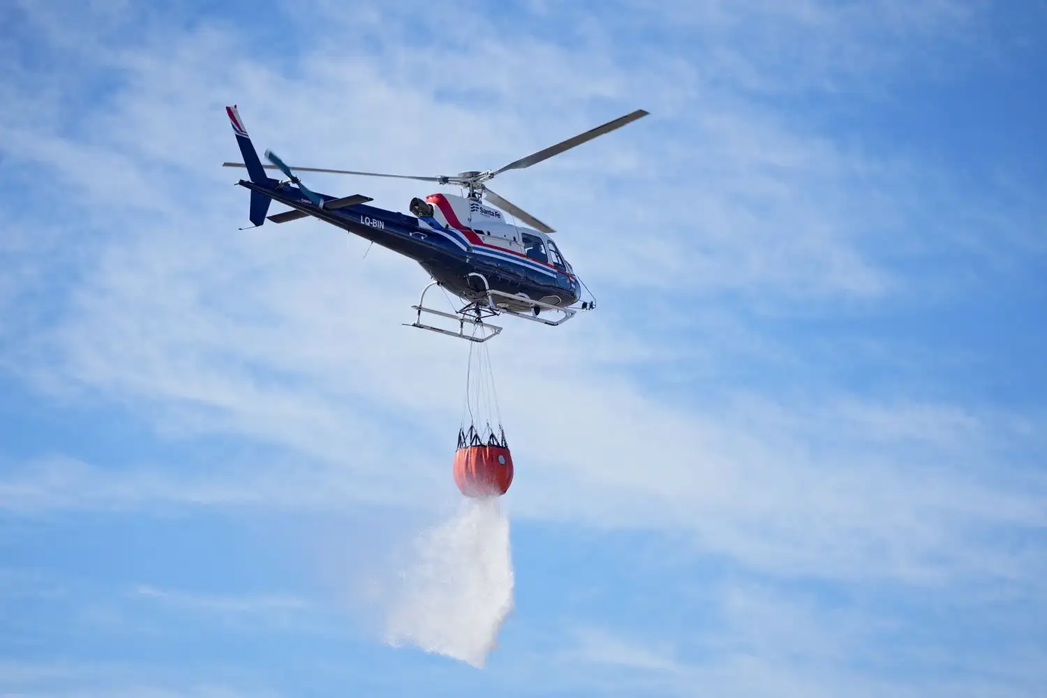 nueva flota aérea de Santa Fe para combatir incendios - 1