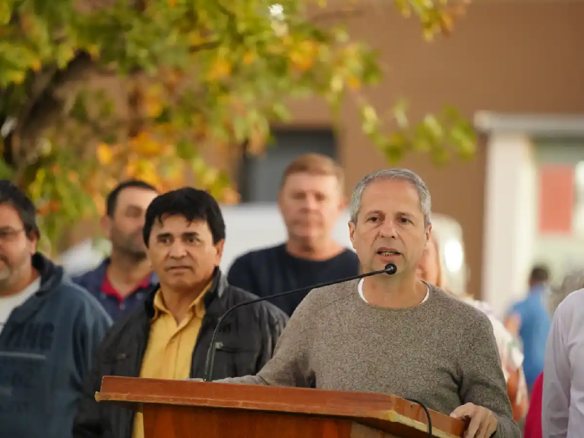 Bernarte inauguró un nuevo sector de luminaria led