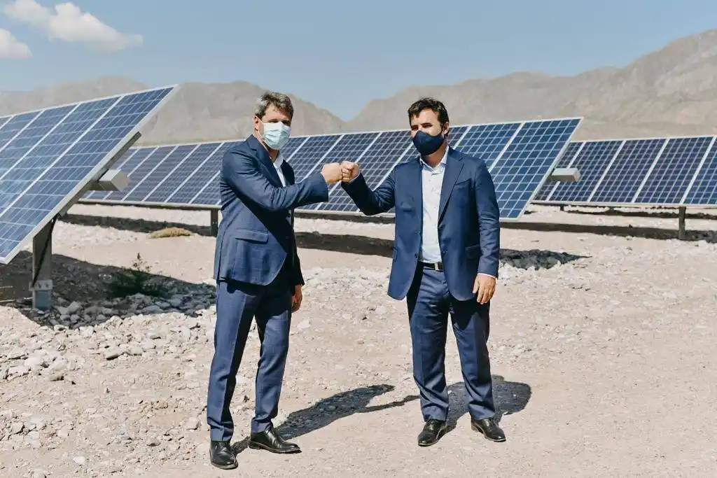 JUNTO AL GOBERNADOR U�AC, EL SECRETARIO DE ENERGÍA PUSO EN MARCHA EL PARQUE SOLAR ANCHIPURAC Y RECORRI� LAS OBRAS HIDROEL�0CTRICAS DEL DIQUE EL TAMBOLAR