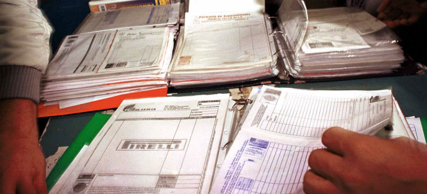 La AFIP anunció que en marzo se terminan las facturas en papel