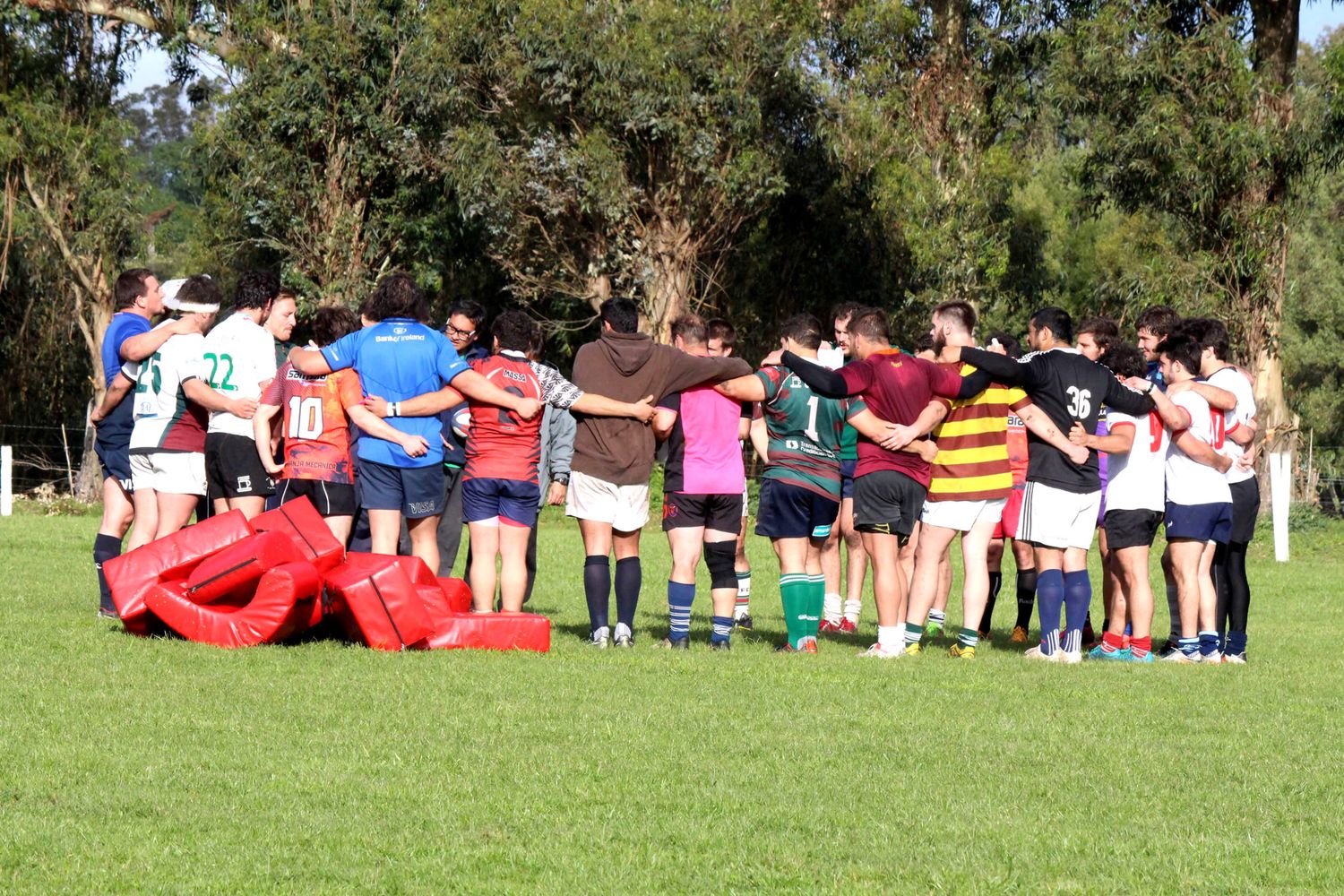 El Seleccionado Mayor se prepara para el debut