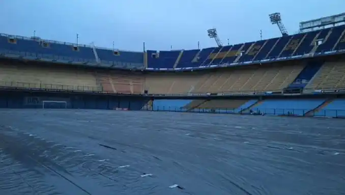 Así cuida Boca el césped de La Bombonera para el Superclásico