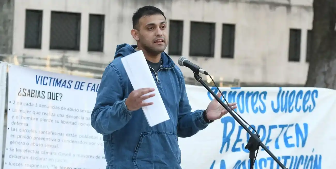 Esteban Ezequiel González quiere que su caso se conozca "para que se cumplan las leyes" . Foto: Manuel Fabatía