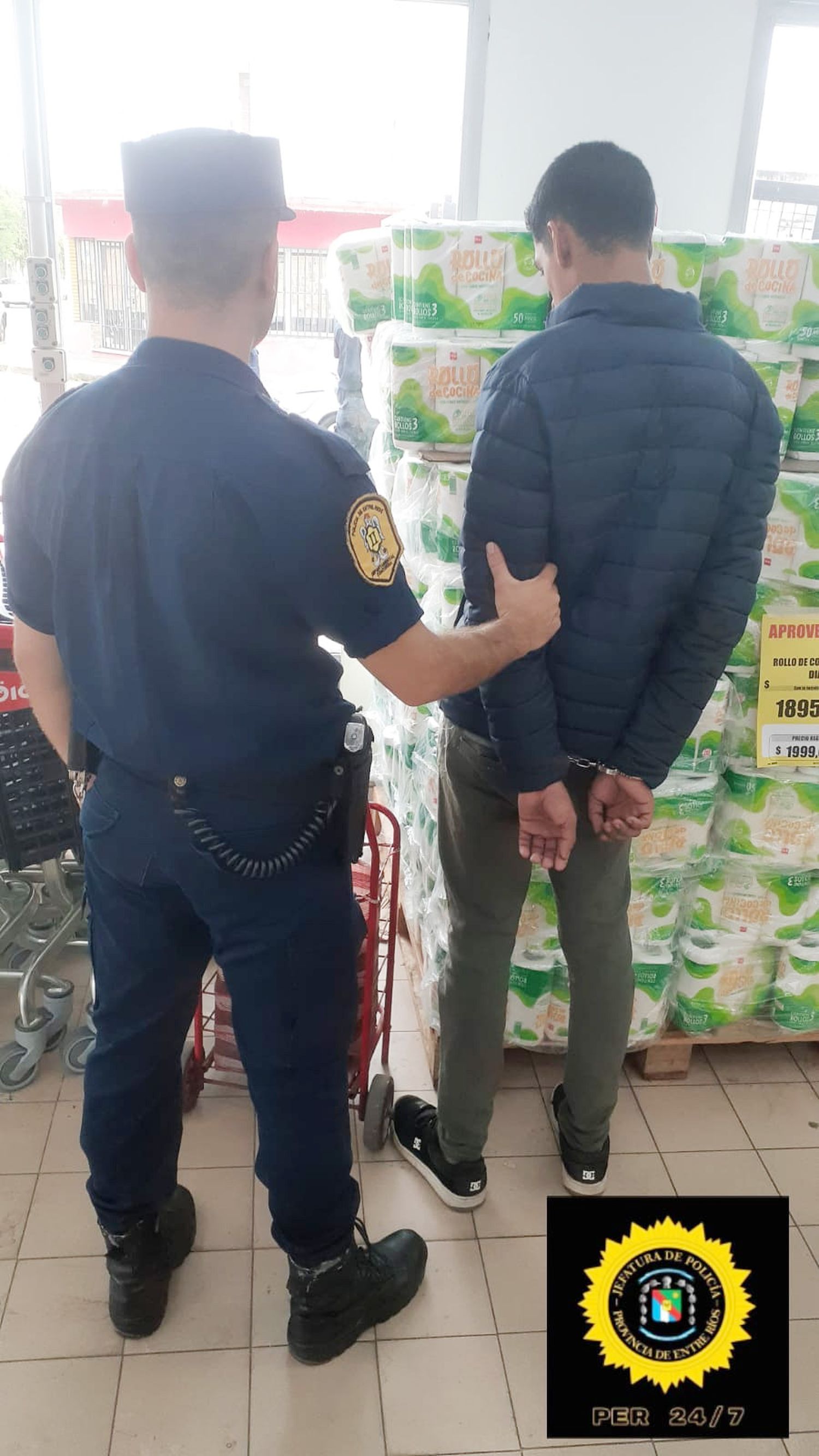 Joven aprehendido cuando intentaba robar mercadería de un supermercado