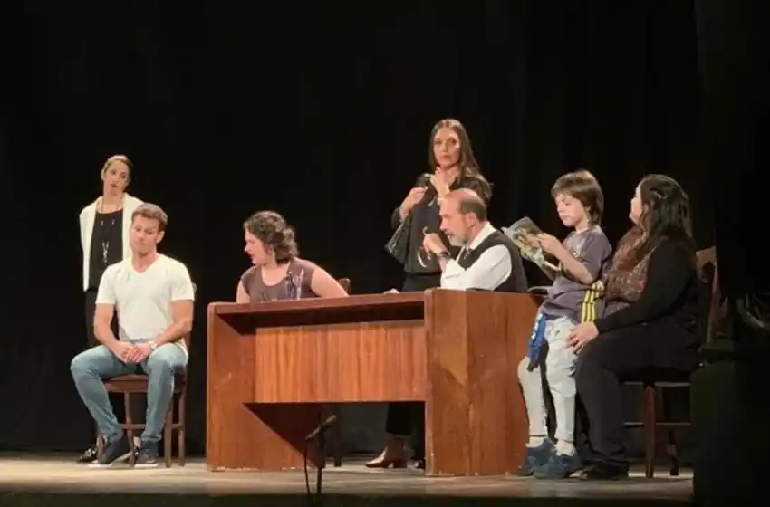 “¿Cuánto tiempo es un tiempito?” judiciales suben a escena con una obra - debate