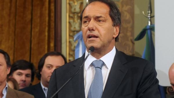 Scioli autorizó aumento en la tarifa de luz en la Provincia 