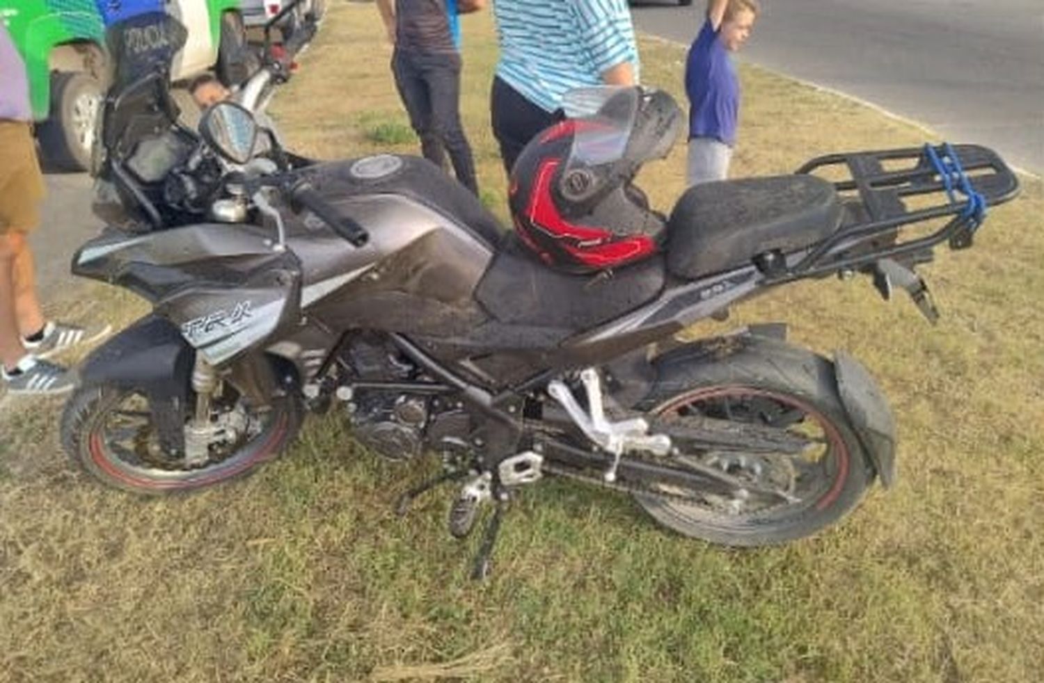 Un motociclista debió ser hospitalizado tras un choque en avenida Actis y colectora Macaya