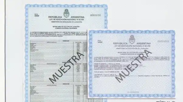 Una joven podría ir presa por truchar el título del secundario