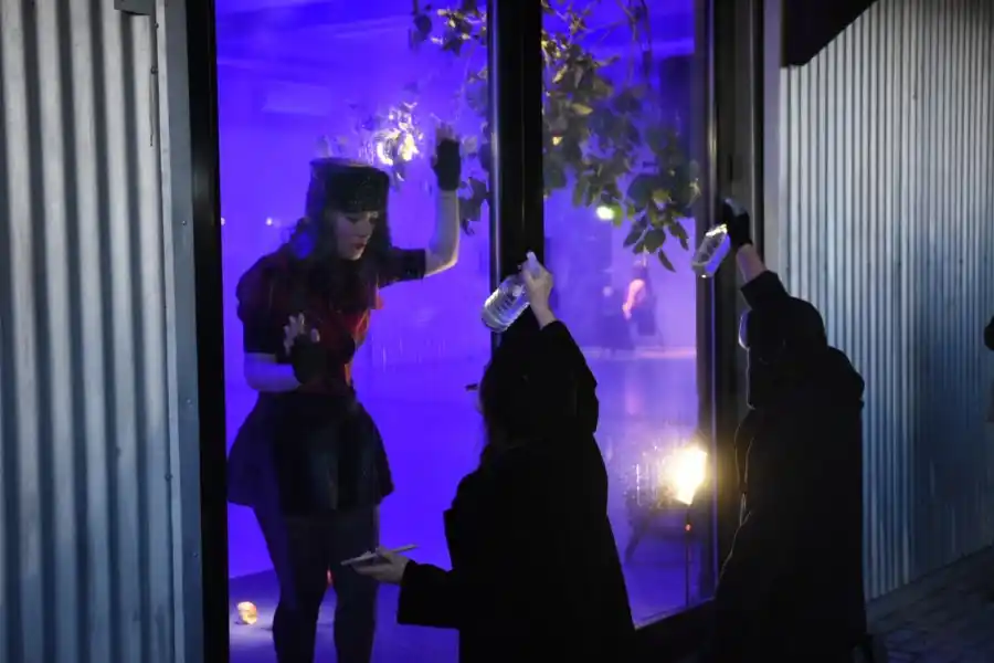 Desde 2022, los Laboratorios de Creación Escénica se ofrecen como instancias de formación gratuita