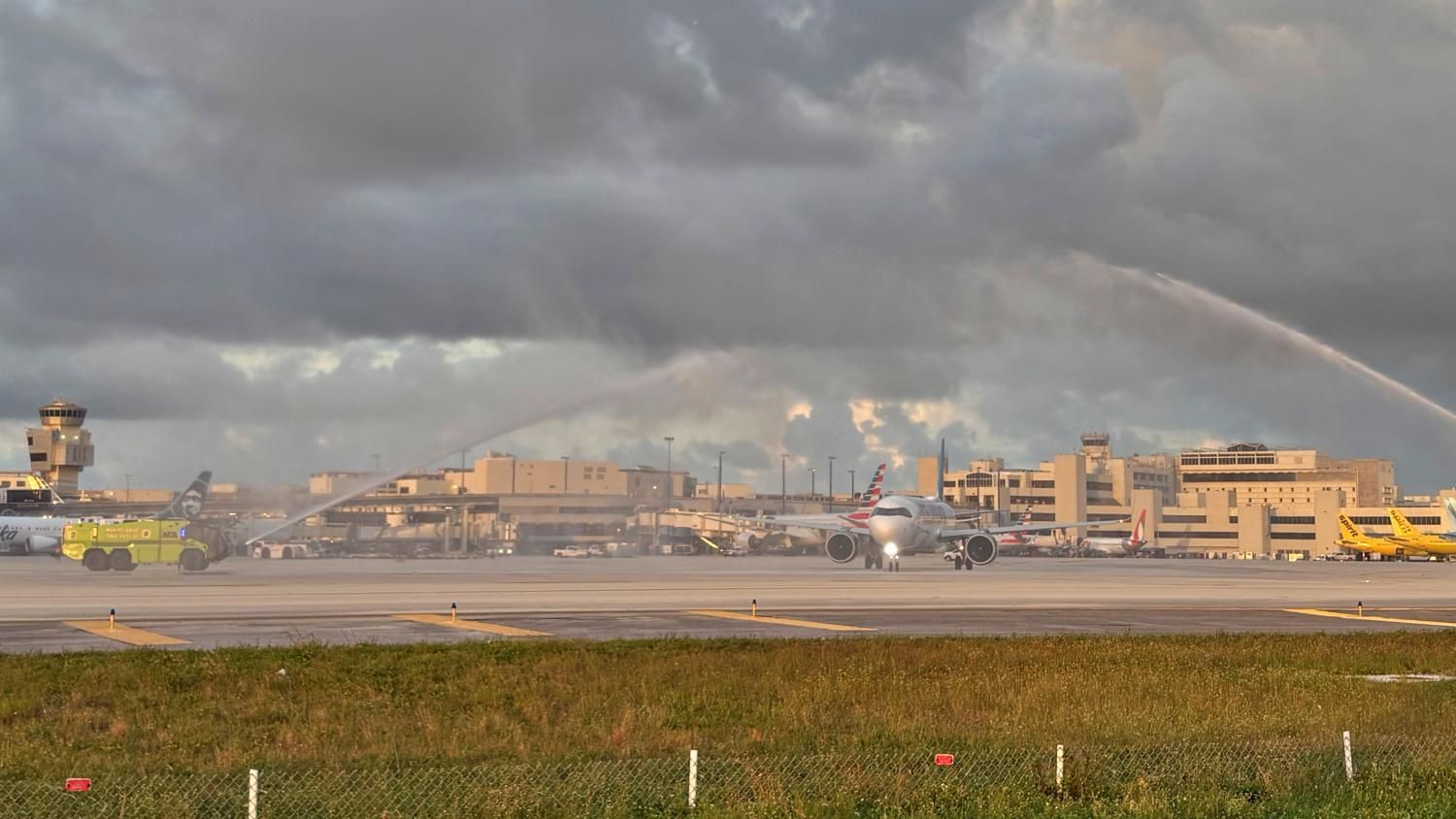 Recibimiento del vuelo inaugural de Icelandair a Miami - 26OCT2025