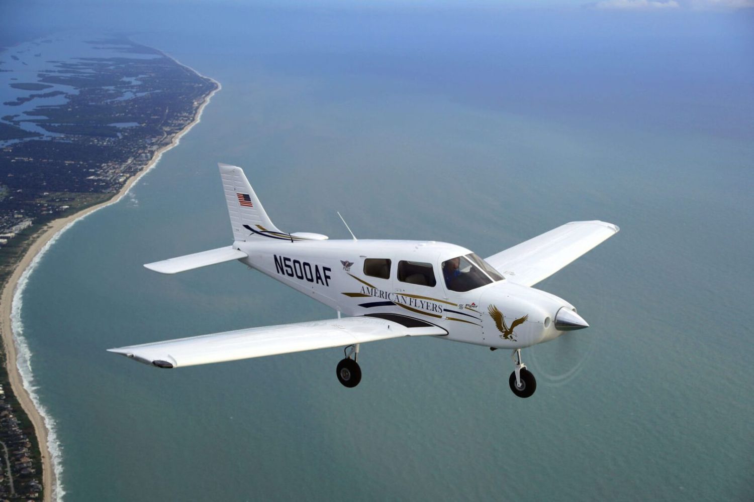 El Piper Pilot 100i  con certificación  EASA y un contrato por 20 aviones