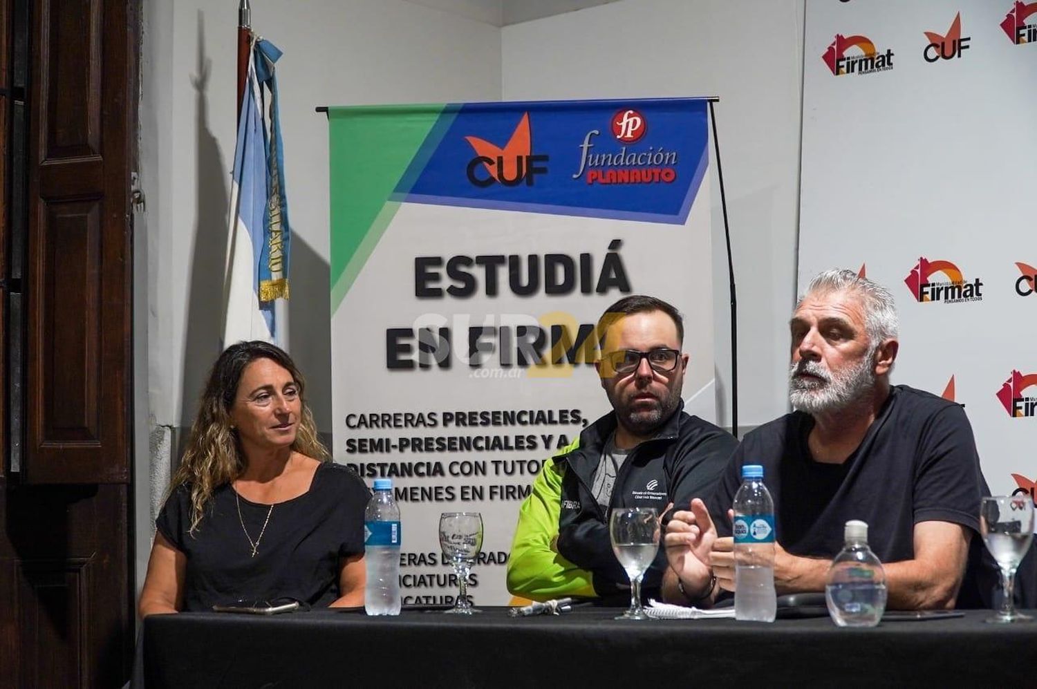 Rubén Rossi, presente en el Centro Universitario de Firmat