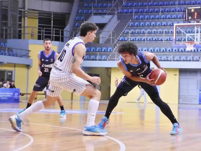 La Unión perdió con Regatas
en su debut en la temporada