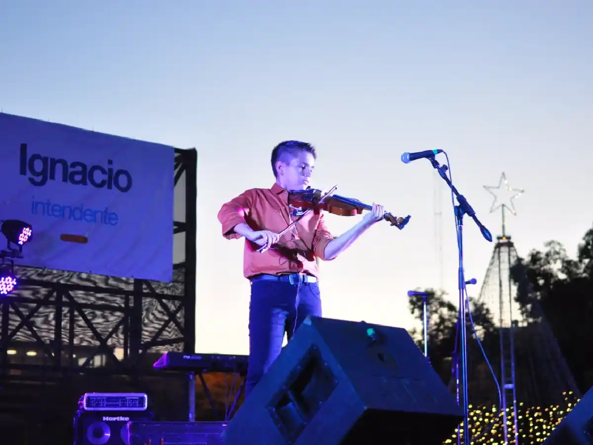 Pasó otra exitosa noche de Peatonal en la ciudad